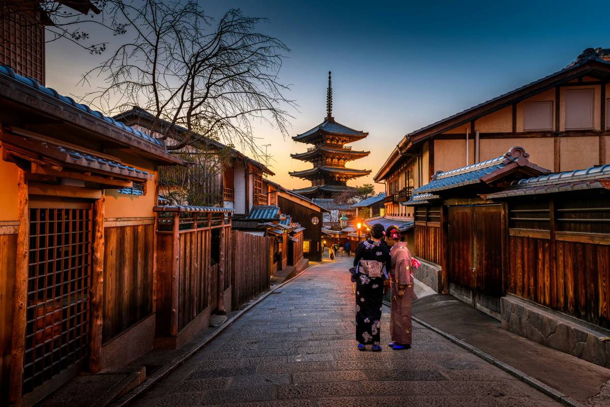 Gion walking tour in Kyoto